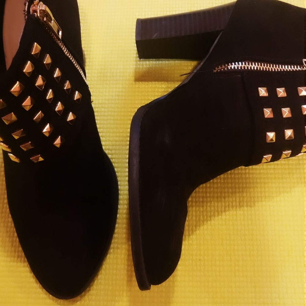 ⚠️3 For 30!! Studded Booties - Picture 4 of 6